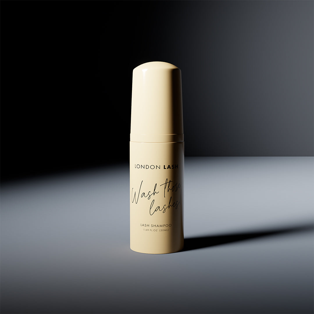 SCHRITT 1: Wimpernshampoo