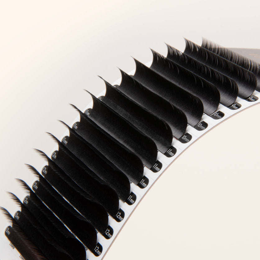 Volume/Classic Chelsea Lashes 0.10