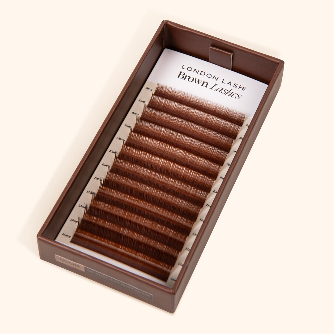 Braune Wimpern – Mocha Kollektion